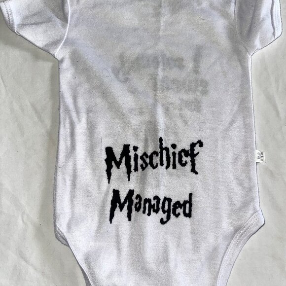 Harry Potter Baby Onesie 3-6M “Up To No Good” Bodysuit Funny Wizard Tee-KC124 - Picture 2 of 4
